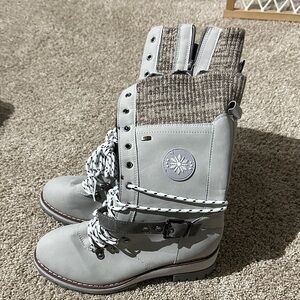 Gray Winter Boots with Knit Cuff NWOB